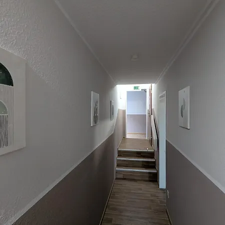 Apart-hotel Step In !