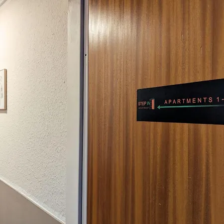 Apartahotel Step In ! 3*